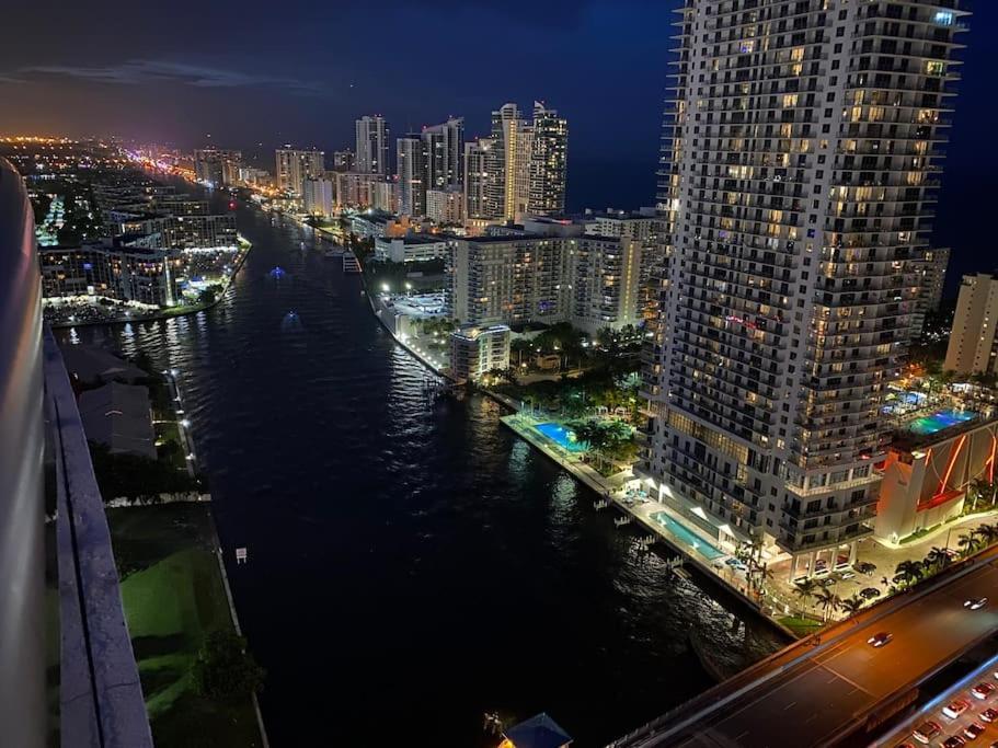 Miami Beach 1B/1B Incredible View Apartment With Kitchen ハランデール・ビーチ エクステリア 写真