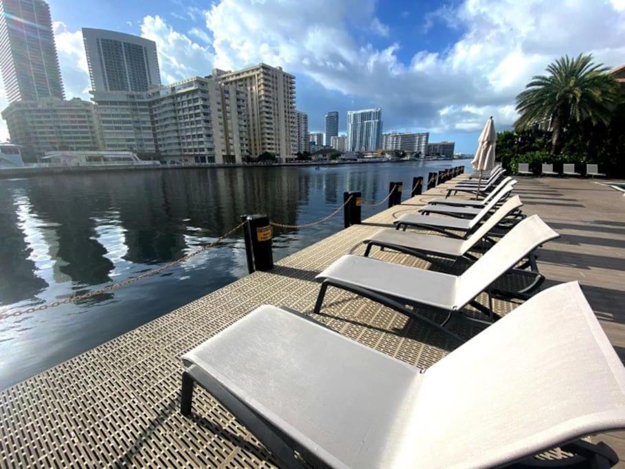 Miami Beach 1B/1B Incredible View Apartment With Kitchen ハランデール・ビーチ エクステリア 写真